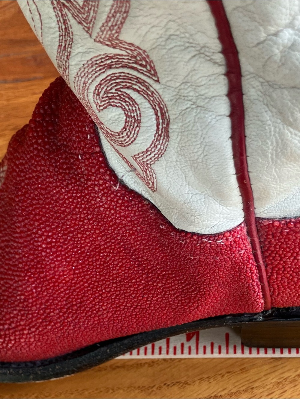 Red Lucchese 1883 Stingray Cowboy boots 9 B - Picture 13 of 16